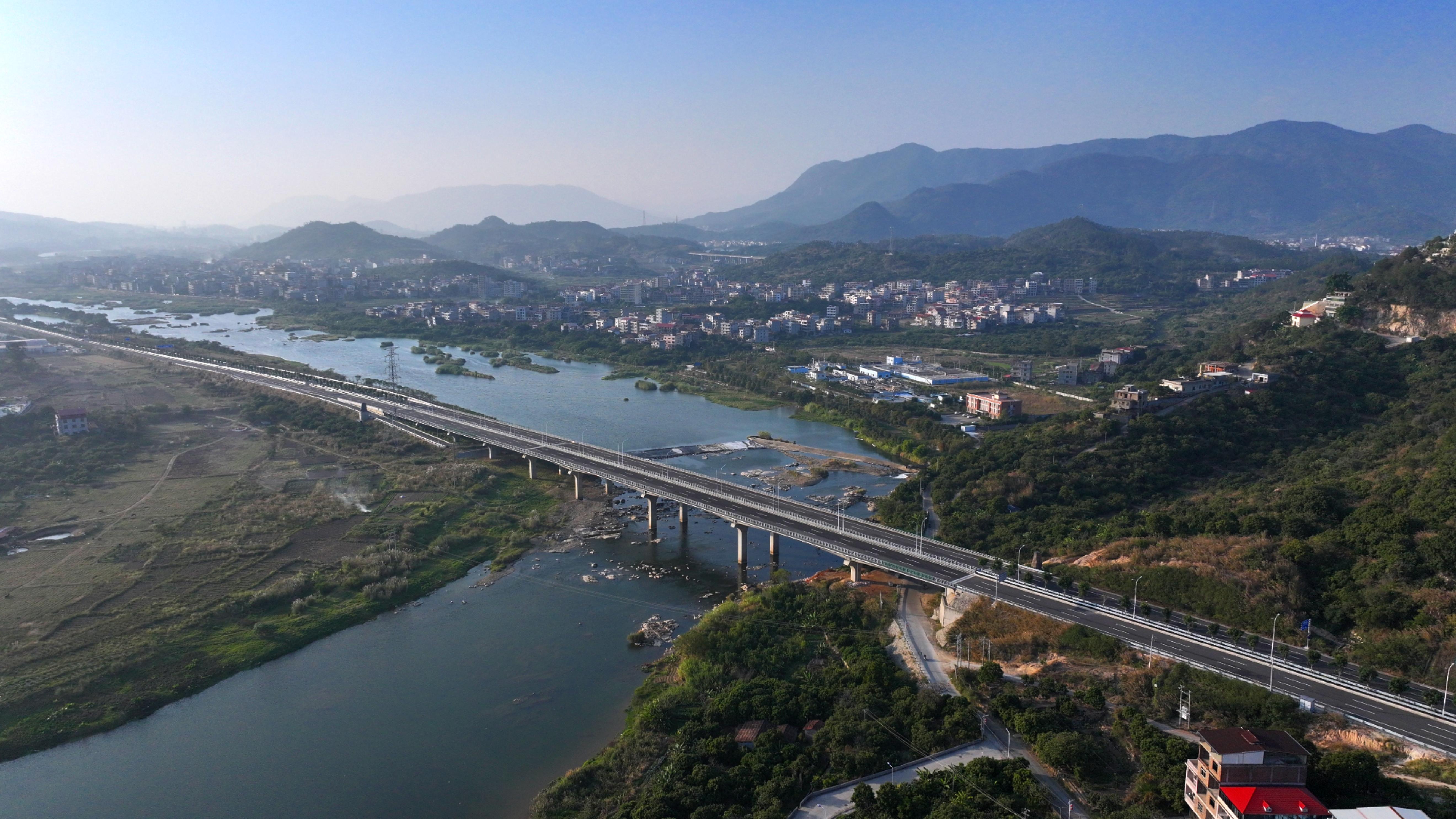 期局报投稿【工程动态】凯发k8国际海峡木兰大道（三期）PPP项目一标段顺利通过竣工验收.JPG