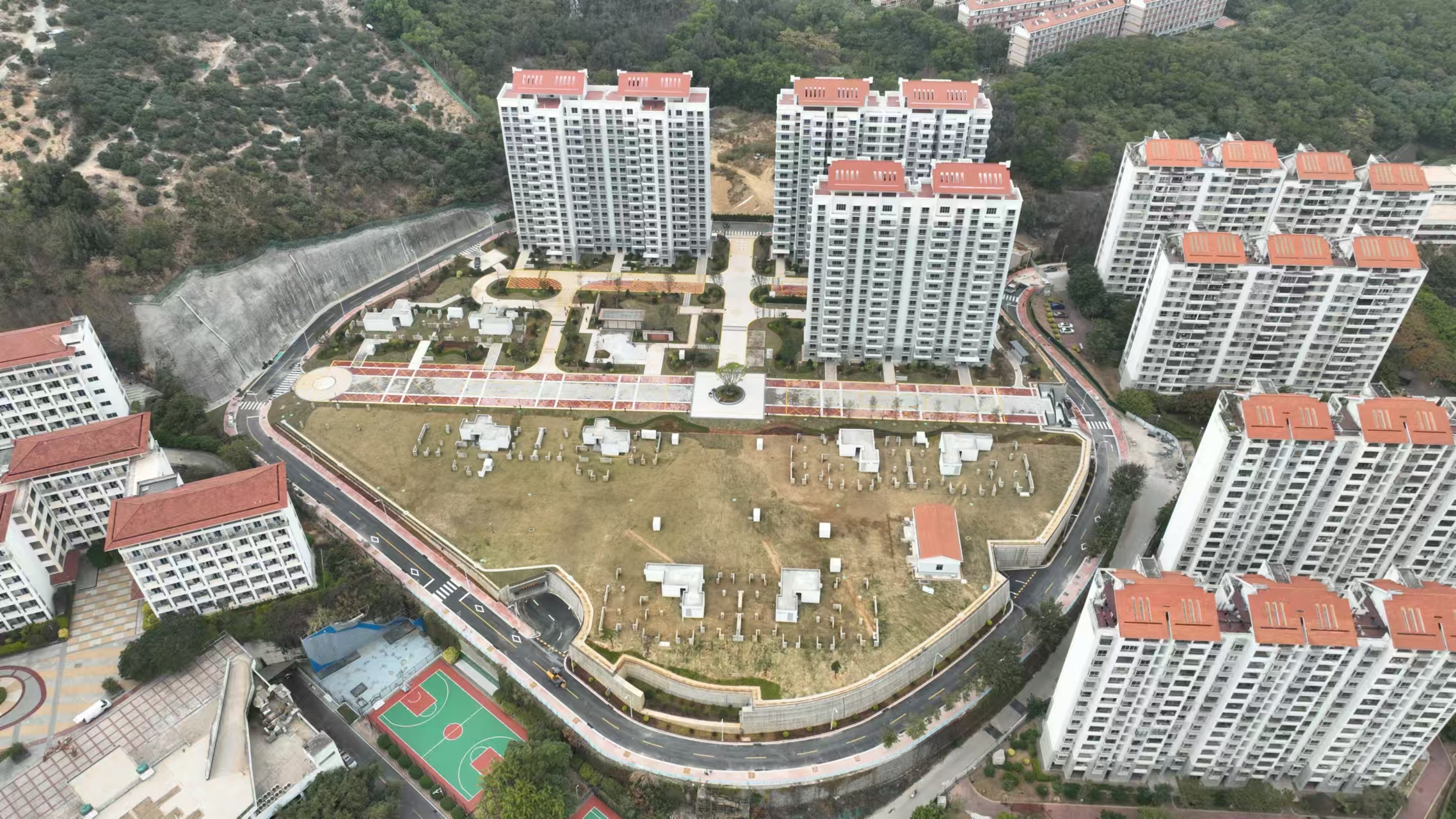 期局报投稿【工程动态】凯发k8国际海峡厦门公司厦门大学嘉庚学院教师公寓项目顺利通过竣工验收 (1).jpg